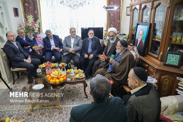 استاد مهدی آصفی، مداحی را امتداد سنت وعظ، تحقیق و دقت در متن میداند استاد مهدی آصفی، مداحی را امتداد سنت وعظ، تحقیق و دقت در متن میداند