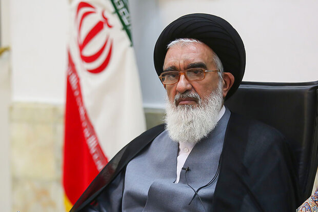 امام جمعه قم ارتحال آیتالله شاهچراغی را تسلیت گفت