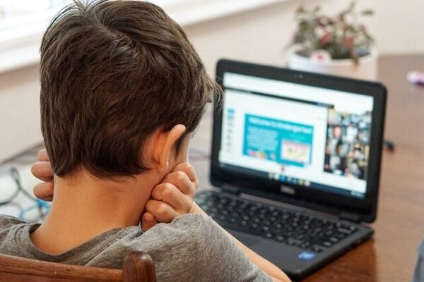 توصیه به والدین؛ «دیکتاتور» یا «آسانگیر» نباشید!