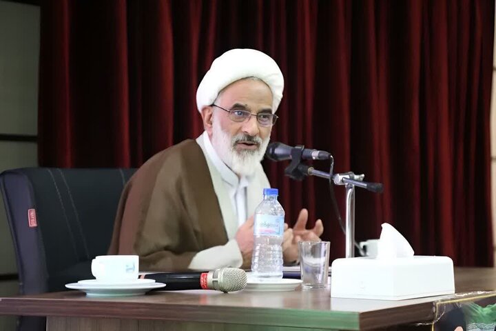 حاجیصادقی:هدف جنگ شناختی دشمن، تسخیر ذهنها و تغییر محاسبات جامعه است