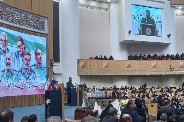 سردار حسنزاده: مدافع انقلاب در چارچوب مکتب حاج قاسم تعریف میشود
