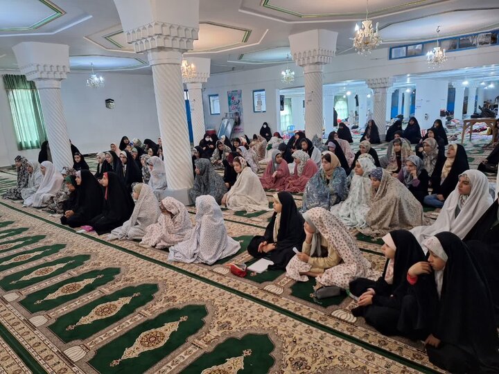 اعتکاف دانشآموزی در سنندج؛ روایتی از خلوت نوجوانانه با خدا