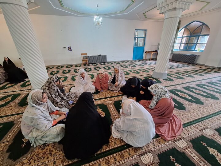 اعتکاف دانشآموزی در سنندج؛ روایتی از خلوت نوجوانانه با خدا اعتکاف دانشآموزی در سنندج روایت خلوت نوجوانانه با خدا