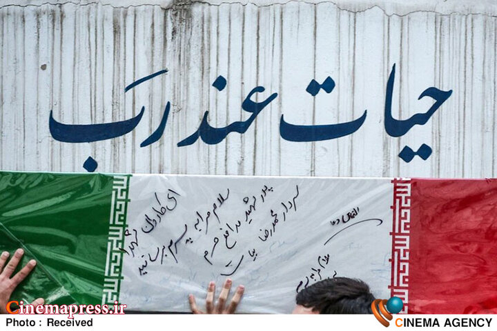 لزوم توجه به ماهیت «بعثت» و برانگیختن «پیامبر رحمت» با ویژگی «اشداء علی الکفار» توسط «خدای رحمان و رحیمی» که «اشد المعاقبین» است لزوم توجه به ماهیت «بعثت» و برانگیختن «پیامبر رحمت» با ویژگی «اشداء علی الکفار» توسط «خدای رحمان و رحیمی» که «اشد المعاقبین» است!