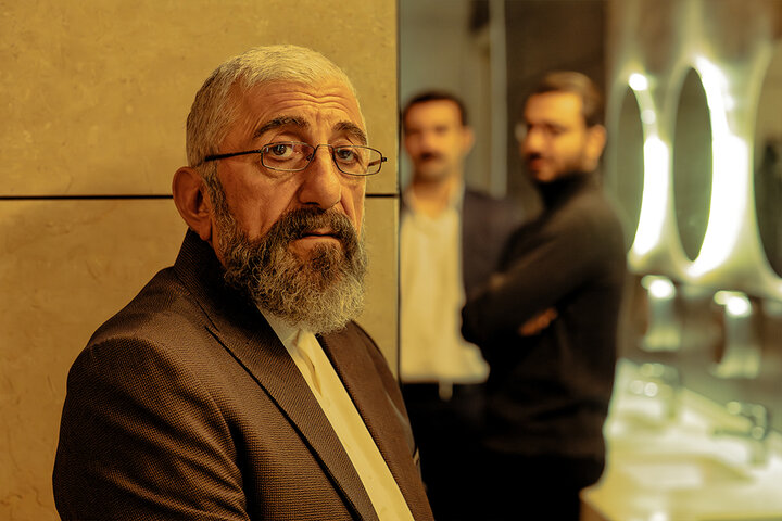 نخستین عکسهای «جهان مبهم هاتف» منتشر شد آرمین رحیمیان و کیوان ساکتاف در «جهان مبهم هاتف»