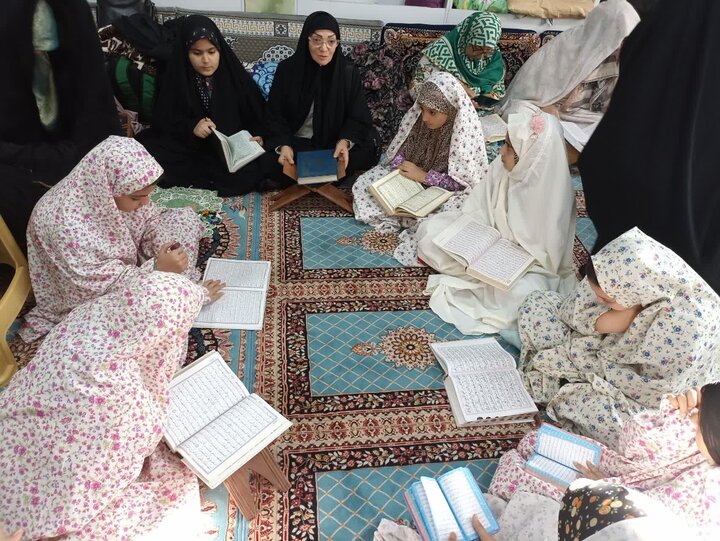 پناه بردن به مسجد و خلوت با خدا، عملیترین نقد بر سبک زندگی غربی است
