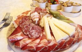 تیرامین چیست و چه کسانی نباید مصرف کنند؟/ این خوراکی ها تیرامین دارند