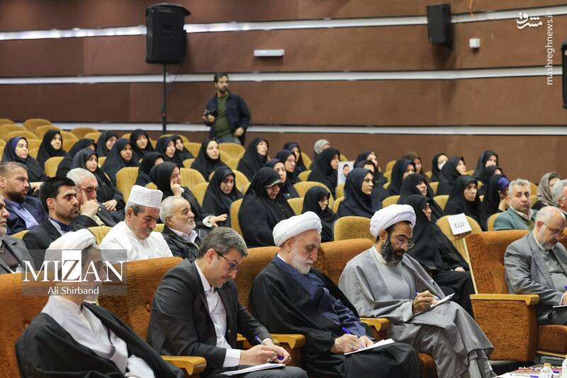 دیدار با نمایندگان اقشار مختلف مردمی استان اصفهان دیدار با نمایندگان اقشار مختلف مردمی استان اصفهان