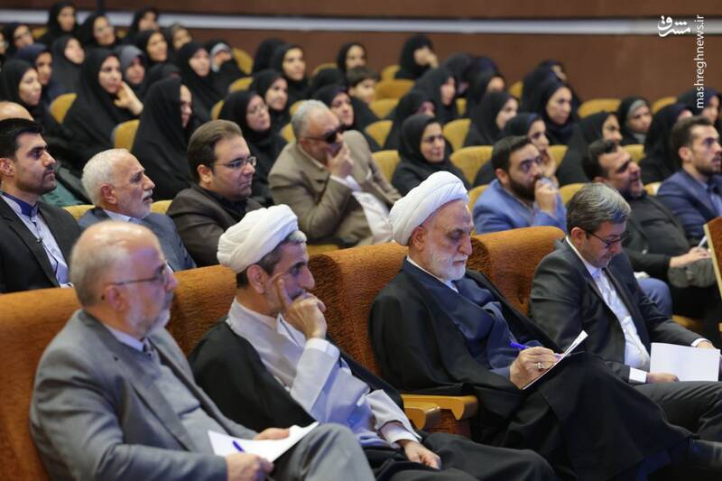 دیدار با کارکنان دستگاه قضایی استان اصفهان دیدار با کارکنان دستگاه قضایی استان اصفهان