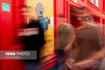 شاید مردم به رستوران بروند ولی سینما نه!/ پیشبینی افت مخاطب سینما در سال ۱۴۰۵