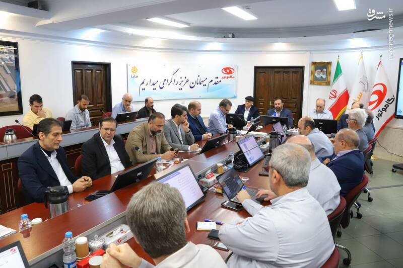 عکس/ بازدید دادستان تهران از یک شرکت خودروساز عکس/ بازدید دادستان تهران از یک شرکت خودروساز
