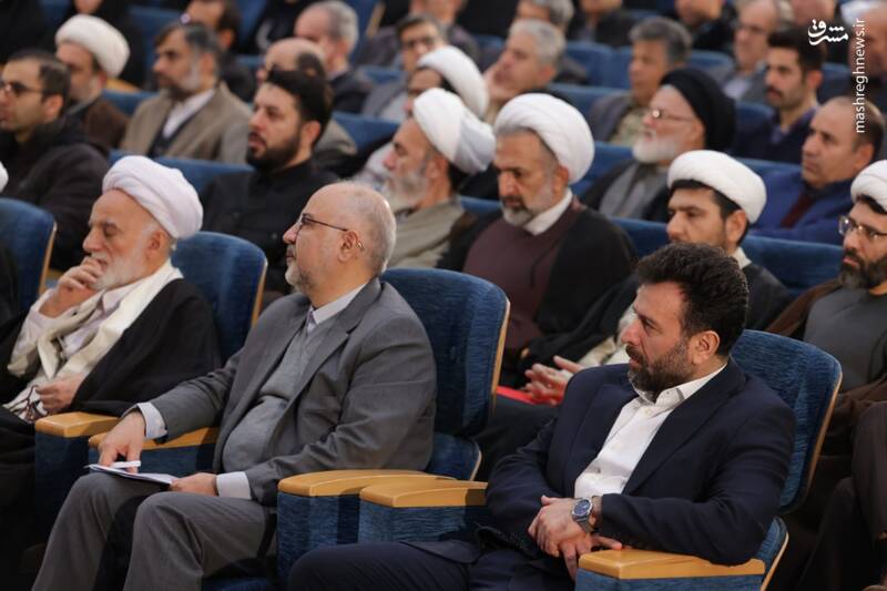 عکس/ حضور رئیس عدلیه در جمع کارکنان دستگاه قضایی استان مرکزی عکس/ حضور رئیس عدلیه در جمع کارکنان دستگاه قضایی استان مرکزی
