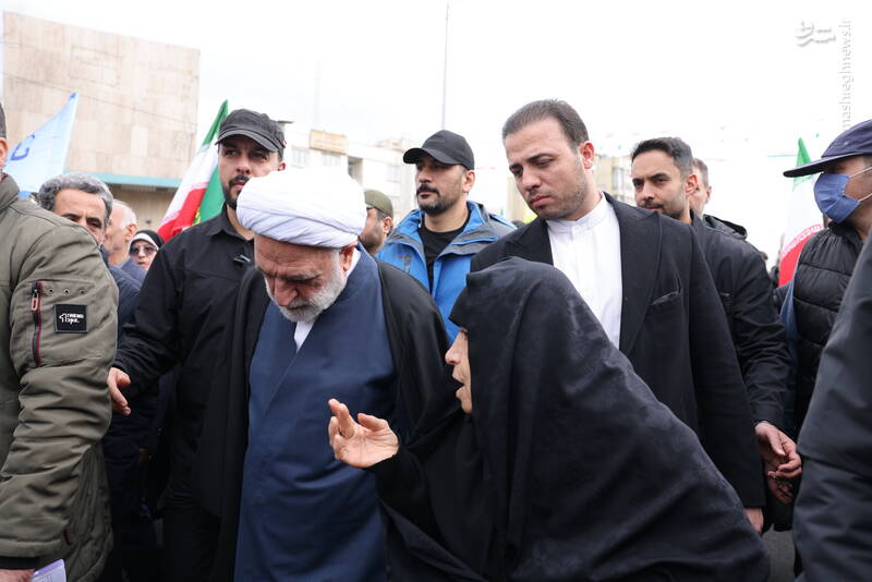 عکس/ حضور رئیس عدلیه در راهپیمایی یوم الله ۲۲ بهمن عکس/ حضور رئیس عدلیه در راهپیمایی یوم الله ۲۲ بهمن