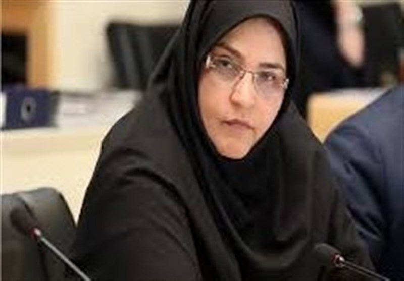 تداوم تولید در شرایط جنگی؛ کارگران کنار مردم ایستادهاند