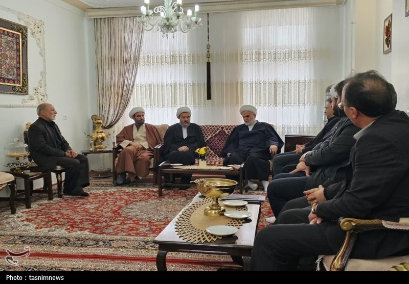 دیدار و تجلیل از خانواده شهید جنگ رمضان در بیجار+تصاویر اخبار بیجار , اخبار استان کردستان , جنگ , شهید ,