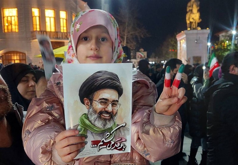 وقتی لشکر کاپشن صورتی پرچم خونخواهی را بلند میکند