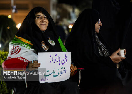 اجتماع باشکوه مردم ایلام طی شامگاه یکشنبه