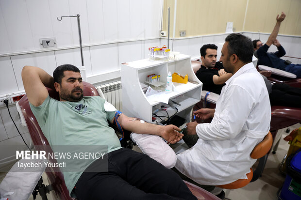 اطمینانبخشی فرماندار سمنان از ذخایر خونی؛ اهدای ماهانه یک هزار واحد