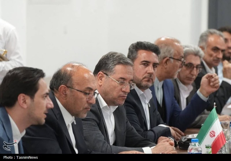 افزایش پذیرش روزانه کامیونهای ترانزیتی بین ایران و ترکیه افزایش پذیرش روزانه کامیونهای ترانزیتی بین ایران و ترکیه