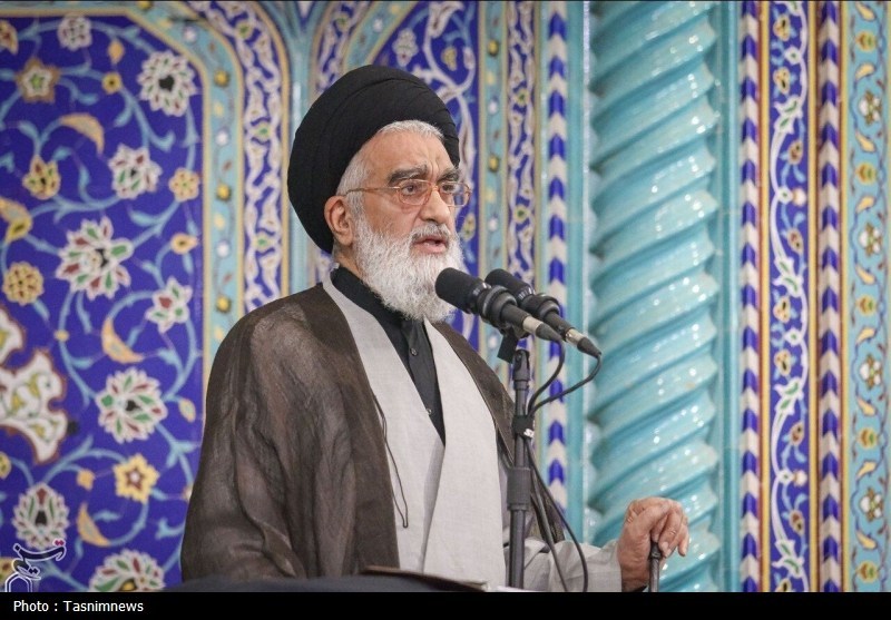 امام جمعه قم: مسئولان دیپلماسی باید نقطهزنی کنند