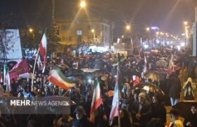 باران حریف یاسوجیها نشد؛ راهپیمایی باشکوه دیار آریوبرزن