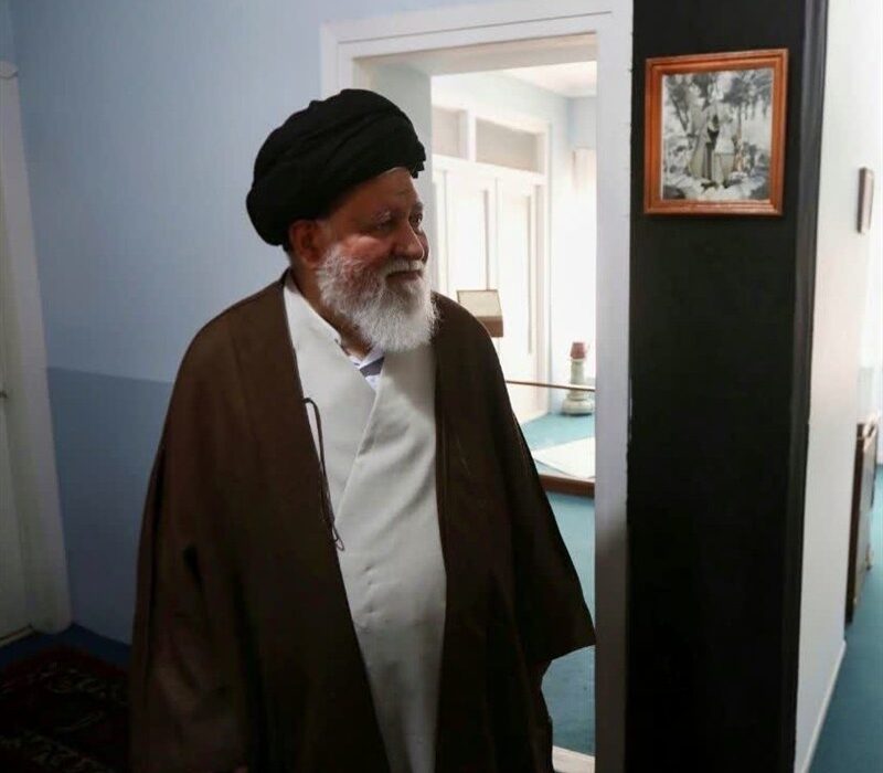 بازدید آیتالله علمالهدی از منزل رهبر شهید انقلاب در مشهد