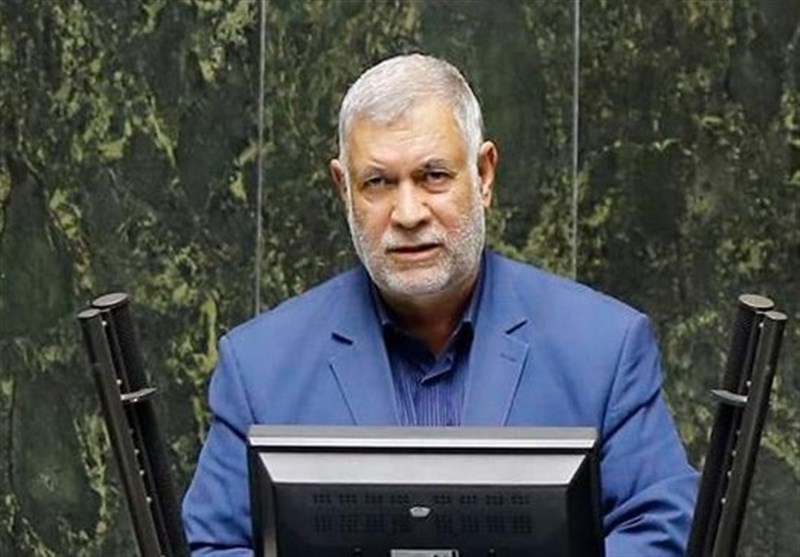 بانک مرکزی و وزارت اقتصاد بر عملکرد بانکها در وام اشتغال نظارت کنند