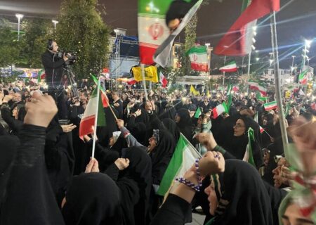 تداوم حضور فومنیها در شب پنجاه و هفتم