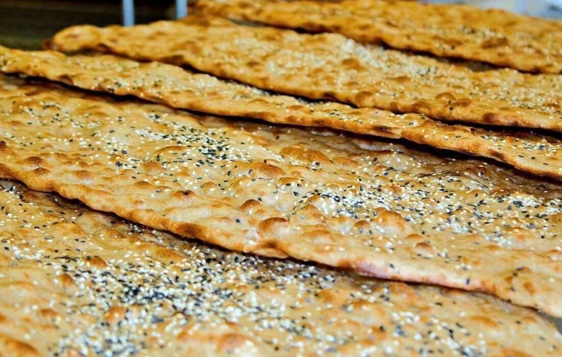 تعیین تکلیف قیمت نانهای سنتی تا پایان خرداد/ آیا سنگک و بربری به نرخ مصوب بازمیگردند؟