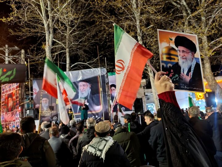 حضور پرشور ساوجیها در بیعت با رهبر معظم انقلاب