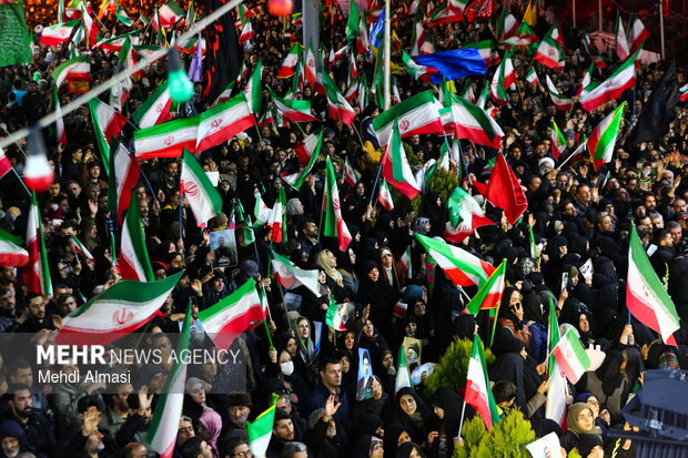 خروش زنجانیها در پنجاه و سومین شب از شبهای حماسه حضور در دفاع از وطن