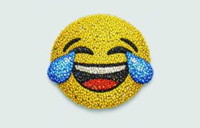 خندیدن در روزهای بمباران!