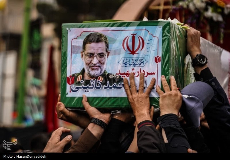 دختر شهید نائینی: پدرم بارها تأکید میکردند میدان را خالی نکنیم