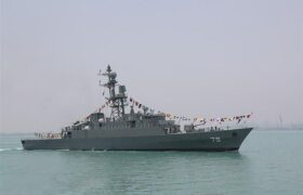 روایتی از حمله ناجوانمردانه آمریکا به ناو دنا در اقیانوس هند