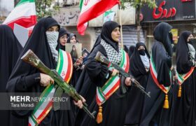 رژه دختران جان فدا در روستای «گاوکش علیا» دلفان