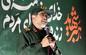 سپاه به پشتوانه مردم مقابل استکبار ایستادگی میکند