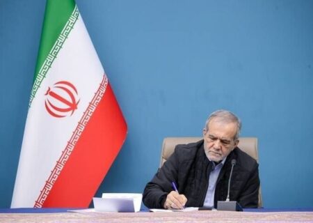 شکست تاریخی طبس و جنوب اصفهان، درس عبرتی برای مستکبران باشد