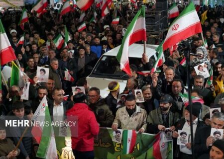 طنین لبیک یا خامنهای در خمینی شهر