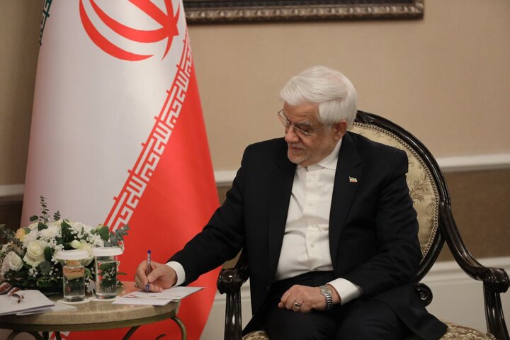 عارف: هیچ بنبستی در برابر اراده سپاه پاسداران دوام نیاورده است