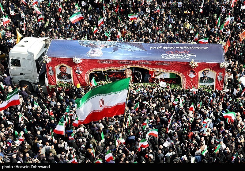 فرزند شهید تنگسیری: هیچ تهدیدی نمیتواند ایران را دچار تزلزل کند