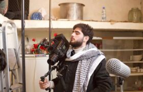 ماجرای زخمی شدن مستندساز لبنانی در حمله صهیونی؛ سینما مرزها را میشکند