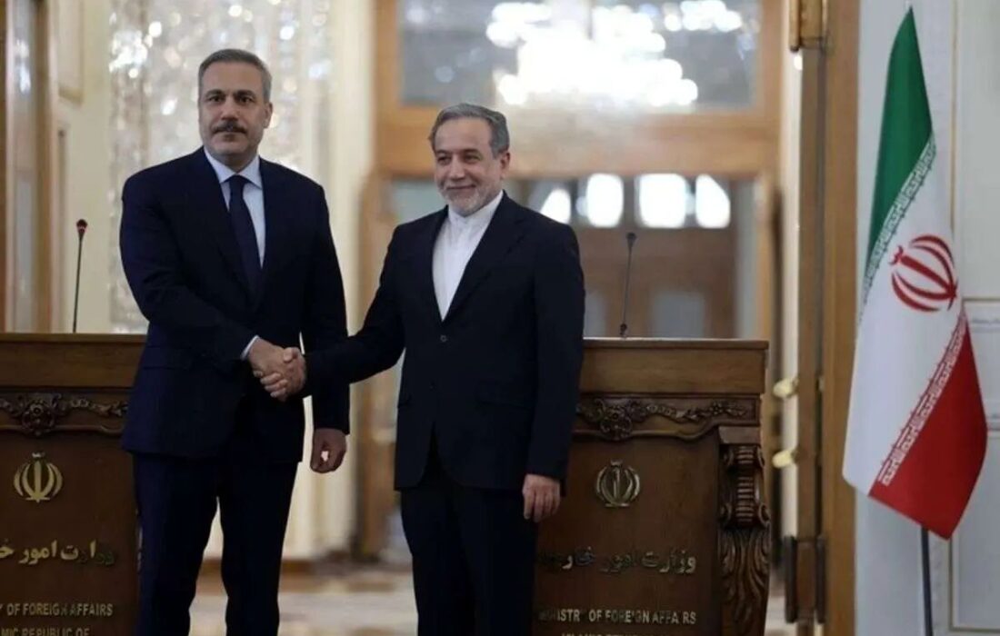 گفتوگوی عراقچی با هاکان فیدان، وزیر خارجه ترکیه