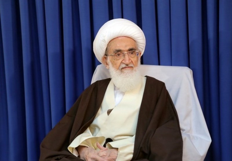 آیتالله نوریهمدانی: خطوط قرمز اعلام شده توسط رهبر انقلاب رعایت شود