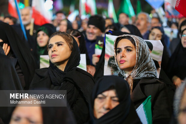 باز تعریف «زن، زندگی، آزادی» در حماسه حضور زنان در جنگ رمضان