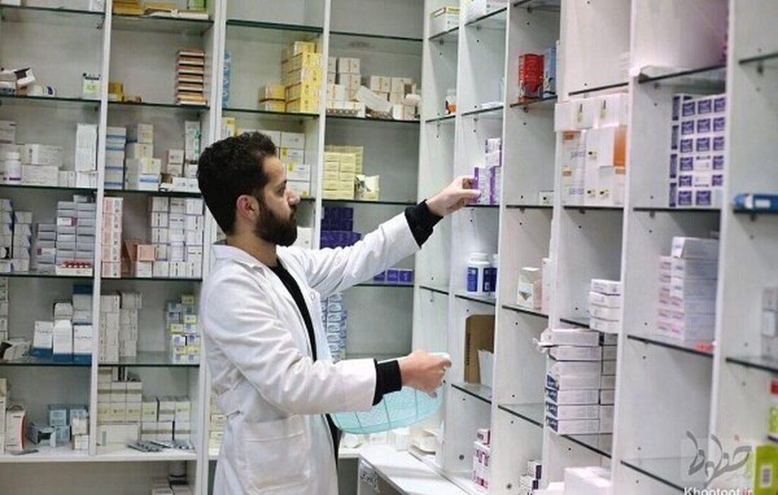 تحمیل فروش نقدی دارو به داروخانهها / دسترسی مردم به دارو مختل میشود