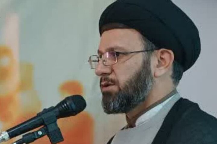 حسینی نسب: تجمعات سه ماهه مردم مبعوث شده درسنامه مکتب غدیر است