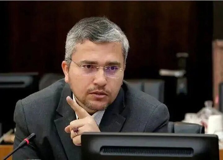 رضایی: دیپلماتها نقطه ضعف دشمن را رها نکنند
