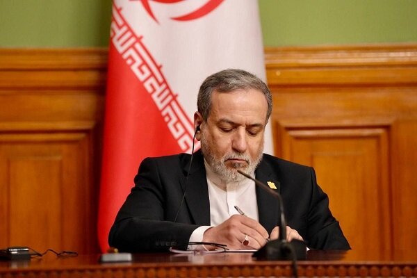 عراقچی سالروز «عید مقاومت و آزادسازی» را به مقامات لبنان تبریک گفت