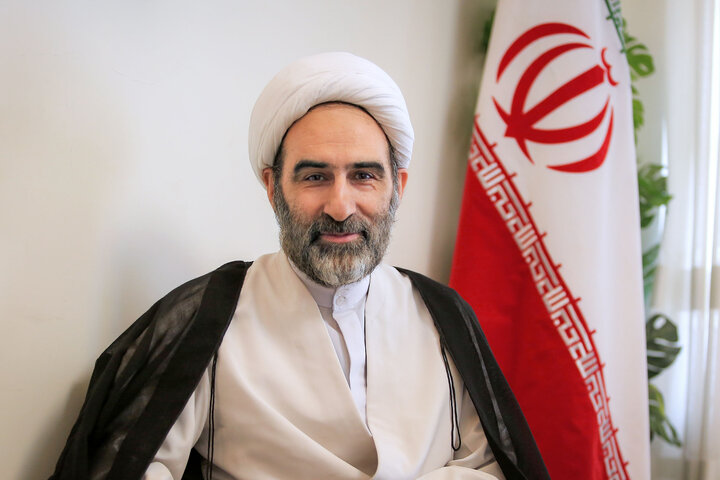 علوم انسانی باید «عینک فهم قرآن» برای استخراج نظریههای ناب باشد