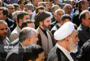 نقد و بررسی کتابی درباره رهبر انقلاب